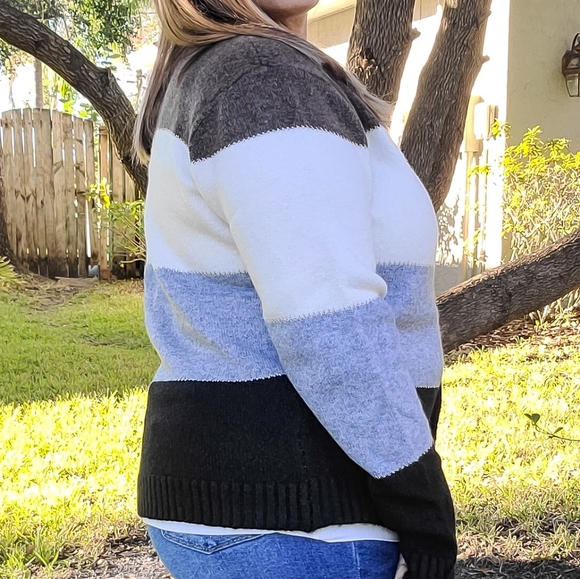 Andree By Unit Color Block Sweater - Picture 2 of 2